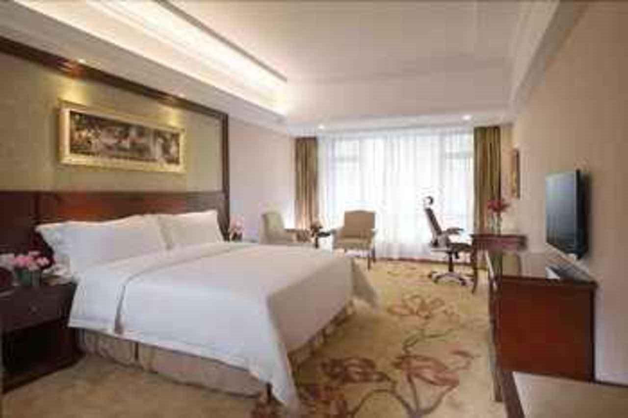 Vienna International Hotel Shanghai Pudong Huinan Exterior photo