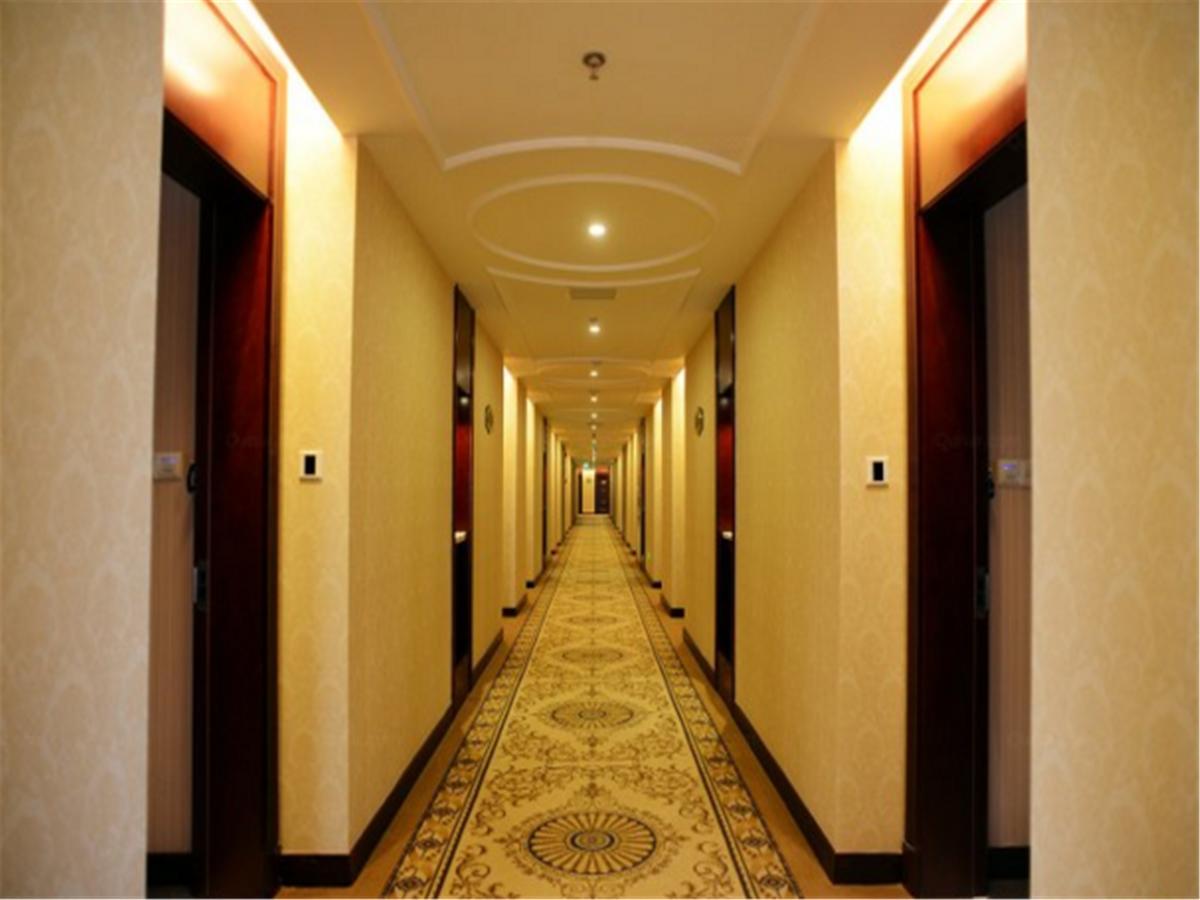 Vienna International Hotel Shanghai Pudong Huinan Exterior photo