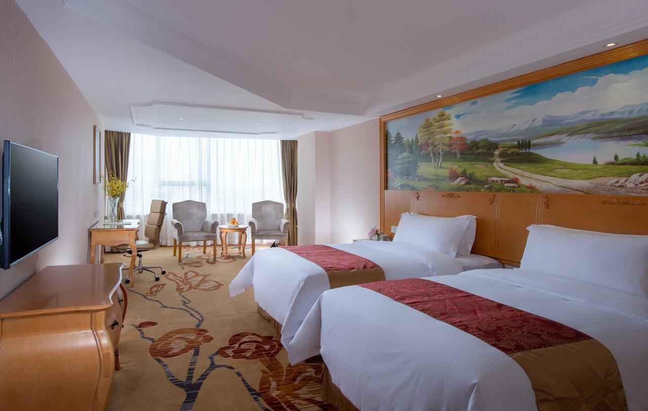 Vienna International Hotel Shanghai Pudong Huinan Exterior photo